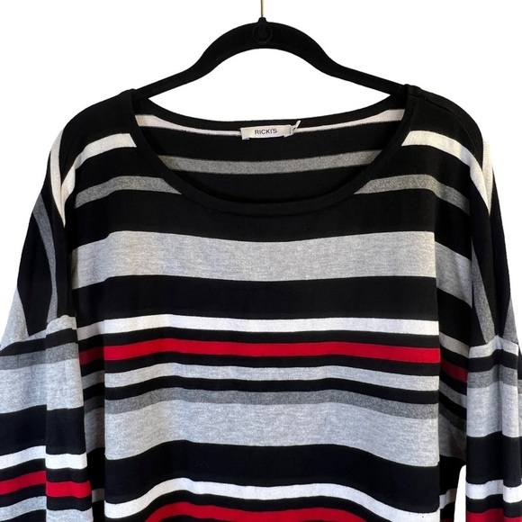 Ricki's Women's Sweater XL Stripes White Black Gray Red Long Sleeves - Picture 4 of 12